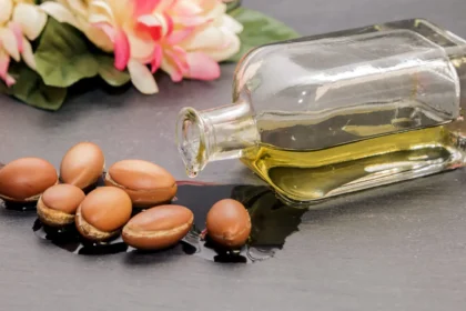 Benefits of Argan Oil for Hair and How to Use It